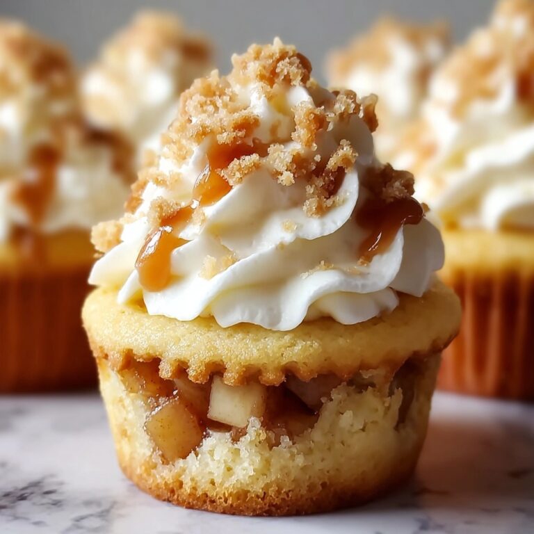 Apple Pie Cupcakes: Miniature Treats with Cinnamon Apple Filling and Pecan Crumble Recipe